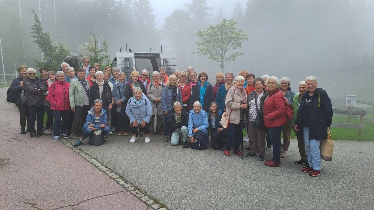 Genuss, Gemeinschaft und Natur: Die Langener Senioren wanderten zur Wildriesalpe in Sibratsgfäll. ⇒Vorarlberg 50Plus Langen
