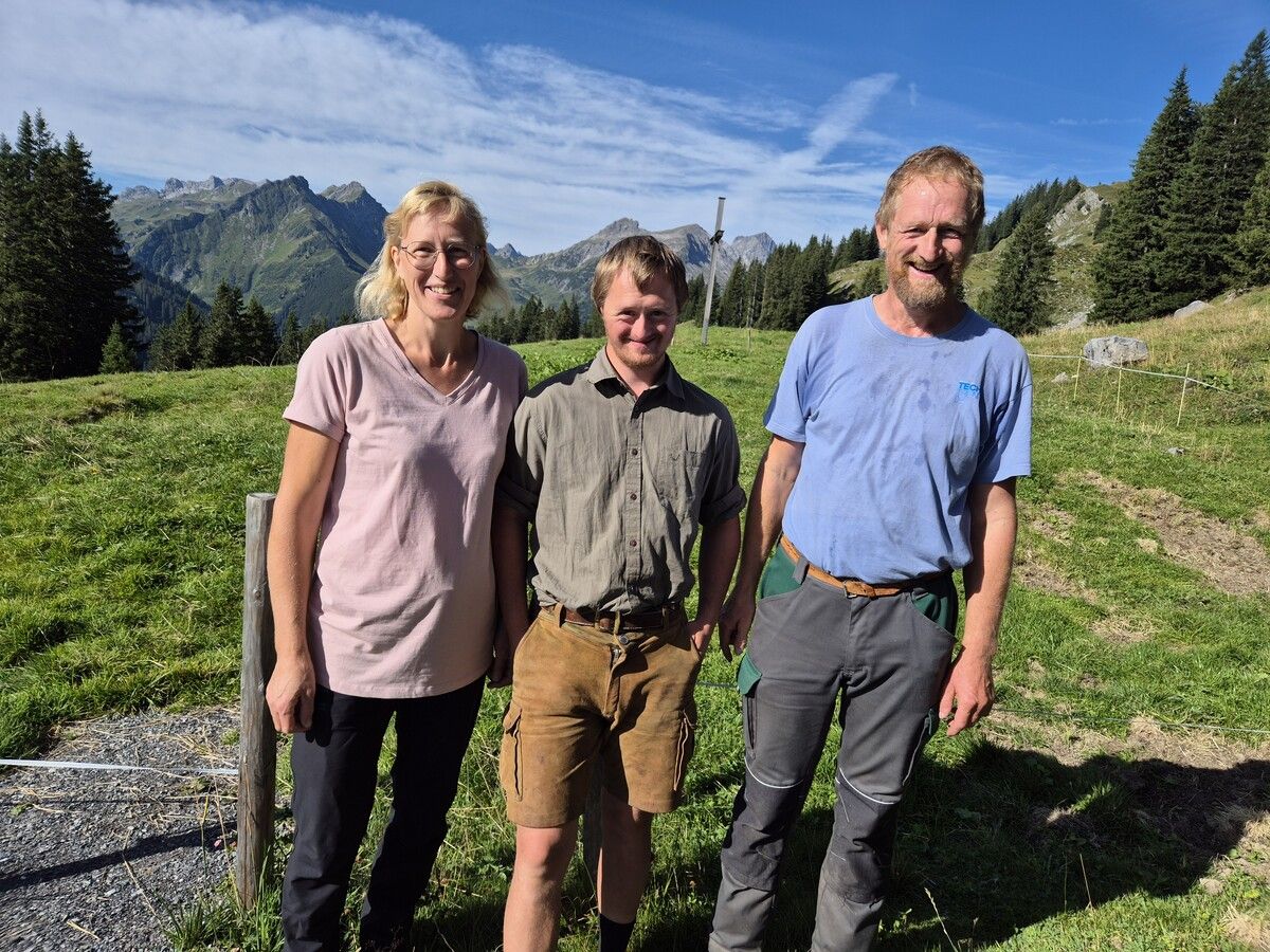 Kornelia, Clemens und Hans leben neun Wochen auf der Alpe Fahren-Ziersch.