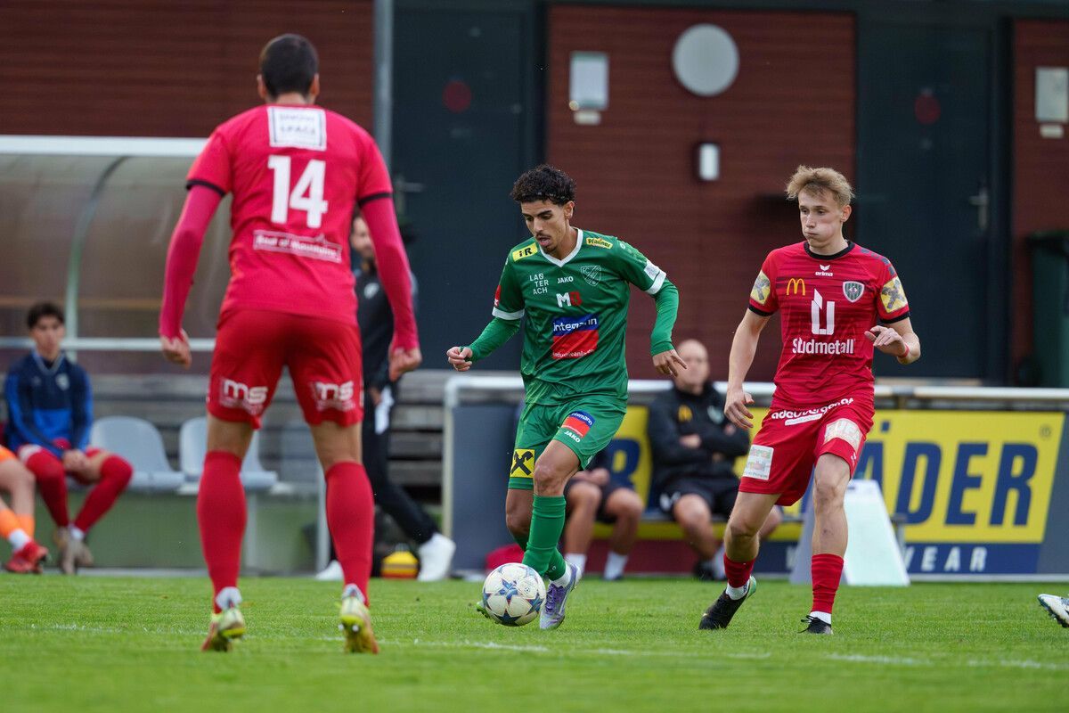 Magid Suleiman und der intemann FC Lauterach müssen sich trotz drückender Überlegenheit im Nachtragsspiel mit einem Remis begnügen. ⇒VN/Stiplovsek