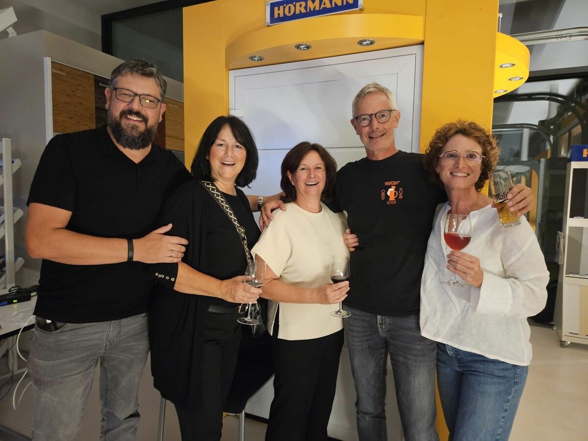 Marko und Ulli Berghold, Claudia Schmidinger, Jürgen und Silke Alber vom 11er-Rat der Fasnatzunft Oberschorbach. ⇒Carmen Thurnher