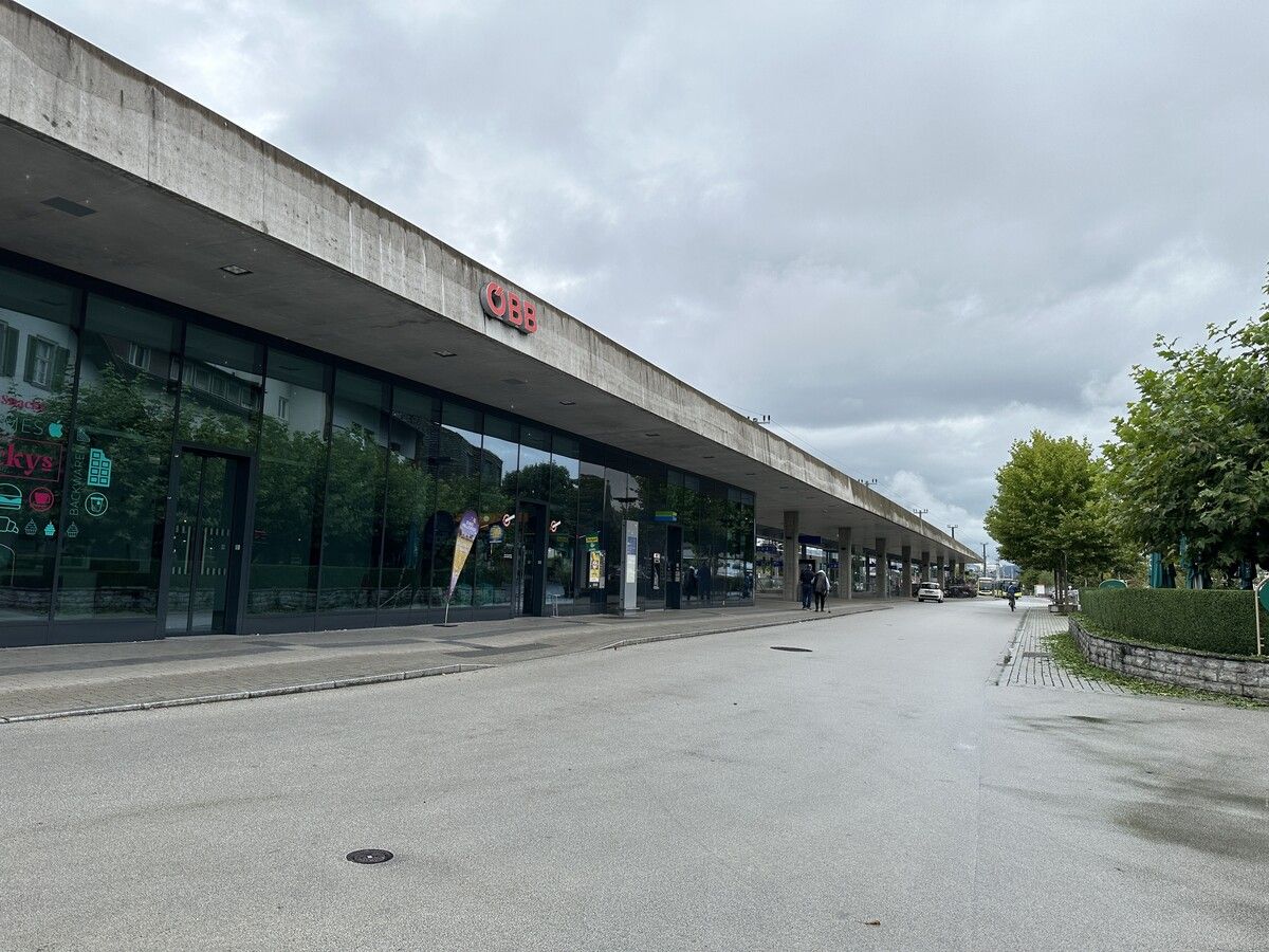 Modern präsentiert sich der Bahnhof in Rankweil. ⇒Mayer (5)