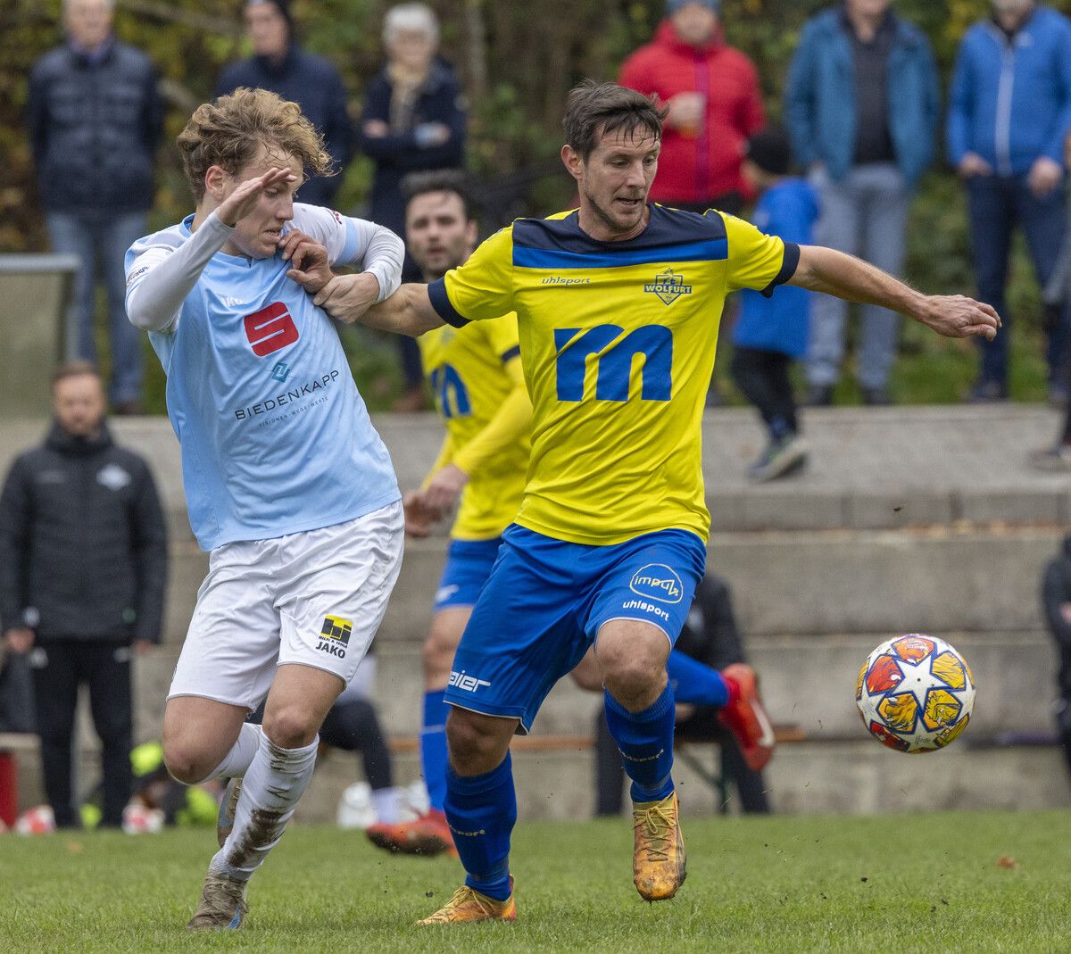 Nach einem Bandscheibenvorfall und einer halbjährigen Zwangspause feierte Manuel Sutter sein Comeback beim VOL.at-Eliteligist FC Wolfurt.⇒Paulitsch