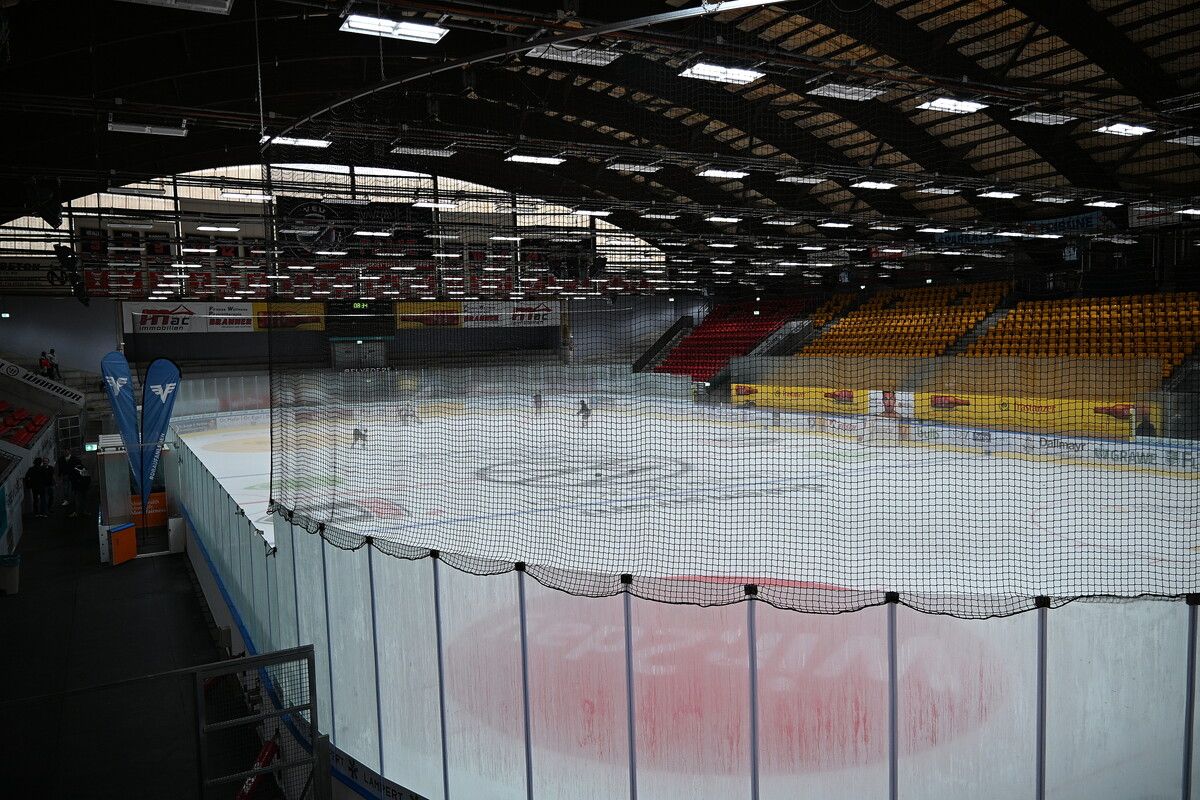 Nachhaltig modernisiert: Die Vorarlberghalle in Feldkirch setzt mit neuer Kältetechnik und Photovoltaikanlage auf klimafreundlichen Eissport.⇒stadt feldkirch