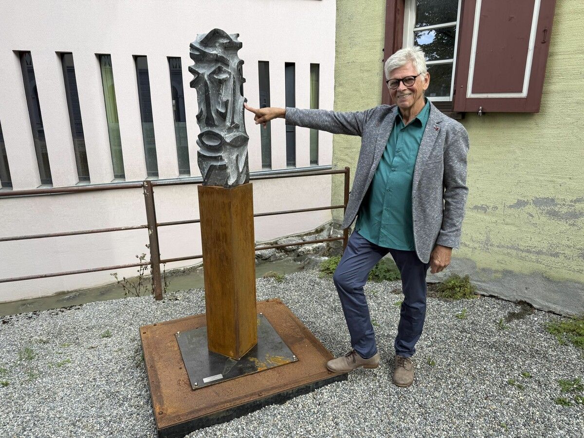 Stefan Kresser präsentierte „Faces“ auf dem „ein m2 Kunst“ am Emsbach.⇒Franc
