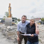 Wo Bagger ein Stück Hofkultur aufbereiten