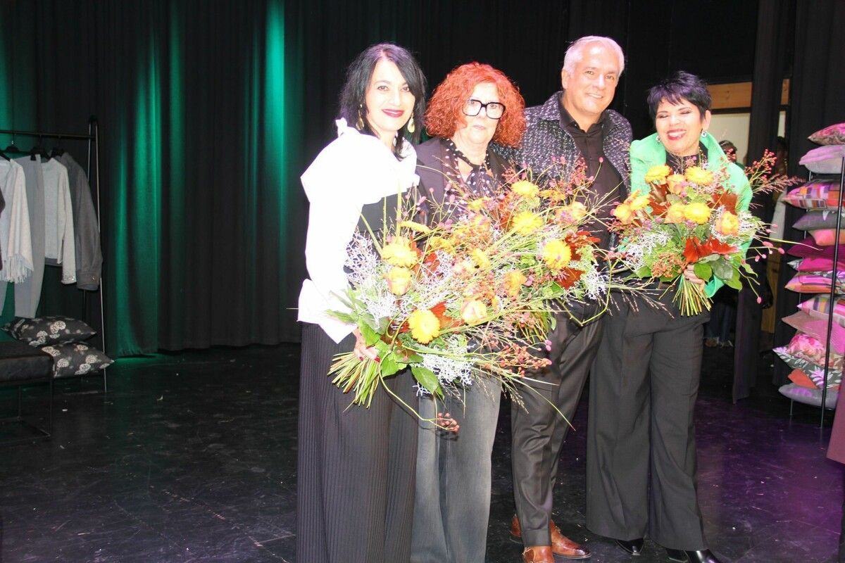 V. l.: Eunike Lampert, Marion Oteri, Siegi Gollob-Kieber und Ruth Gollob-Kieber. ⇒STL(3)