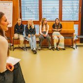 Gemeinsame Schule – Schwanz wedelt mit Hund