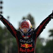 Verstappen düpiert McLaren-Duo