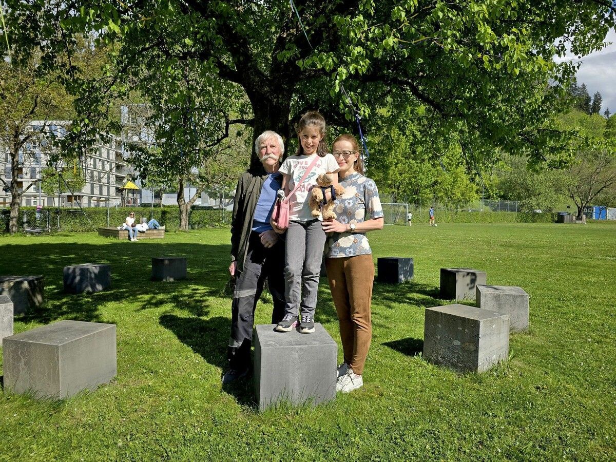 Andreas (88), Anna (9) und Beatrix (48): Seit ihrem Kennenlernen nahm das Leben für alle drei eine positive Wendung.