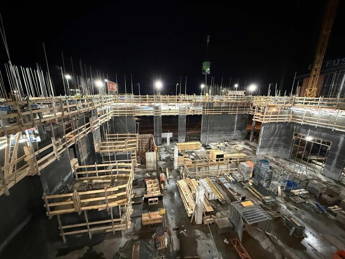 Dank moderner Technik wächst der Bau im Dornbirner Wallenmahd mit klimafreundlichem Beton rasch.⇒FA