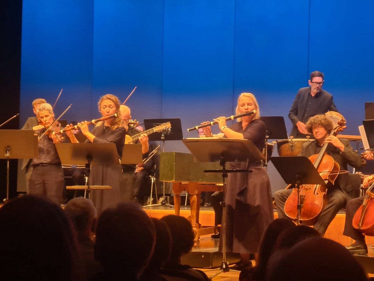 Das groß besetzte Orchester war in Hochform.