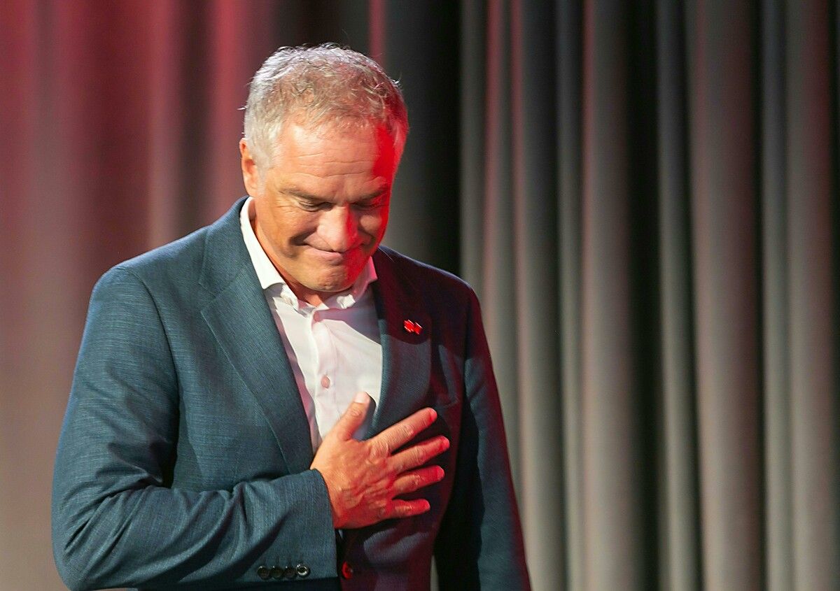 Der alte und neue Parteivorsitzende bedankte sich bei seinen Genossinnen und Genossen trotz vergleichsweise geringer Zustimmung. ⇒APA