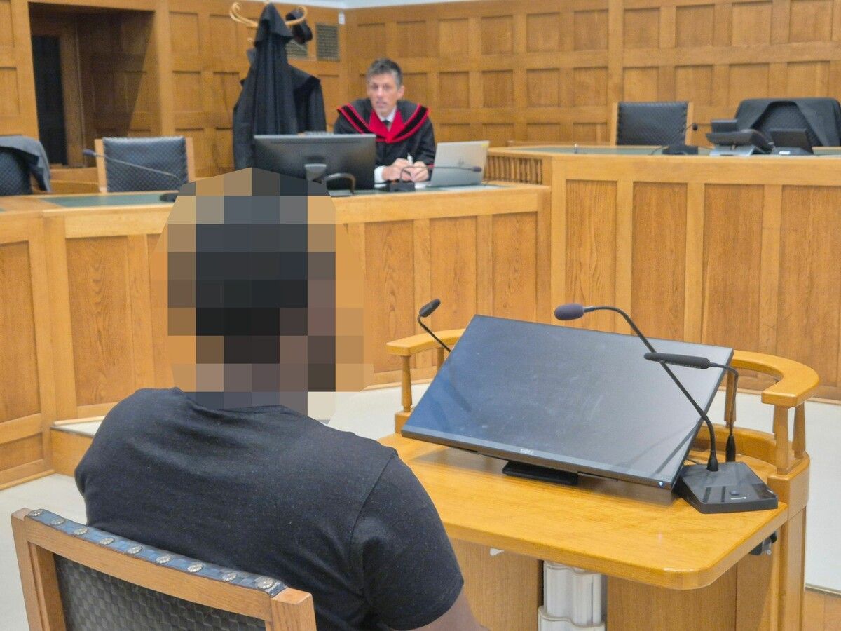 Der Angeklagte ist mehrfach vorbestraft. ⇒EC