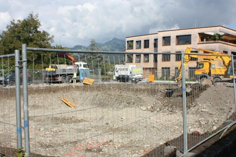 Der Baustart für Betreutes Wohnen in der Hadeldorfstraße ist erfolgt.⇒vn/tk (2)