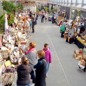 Kreatives Feuerwerk auf dem Koffermarkt
