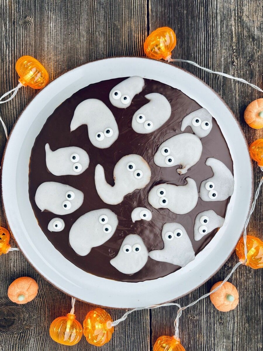 Der lustige Geisterkuchen versüßt jede Halloween-Party. ⇒afb (2)