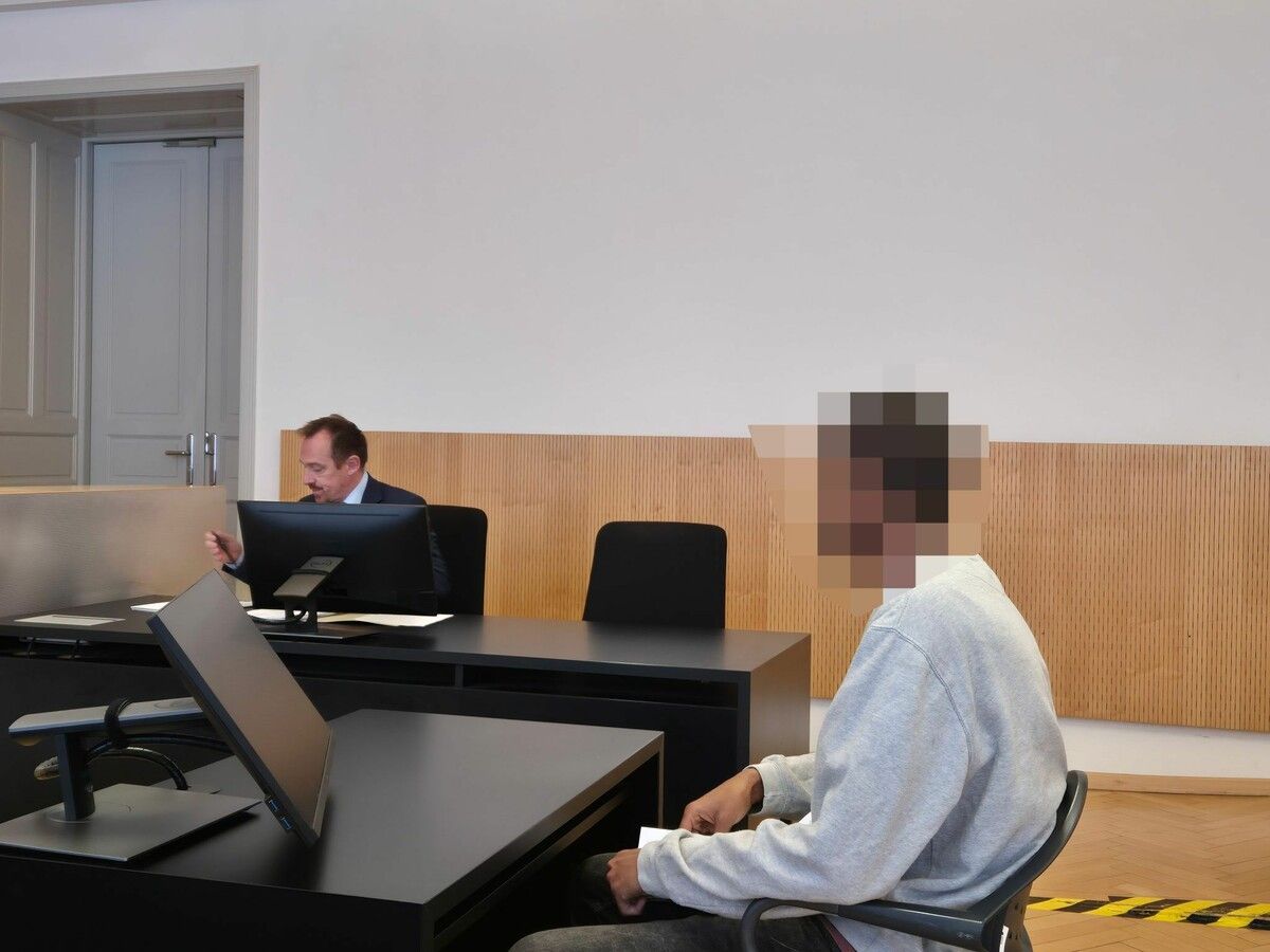 Der Streit in der Unterkunft eskalierte. ⇒EC