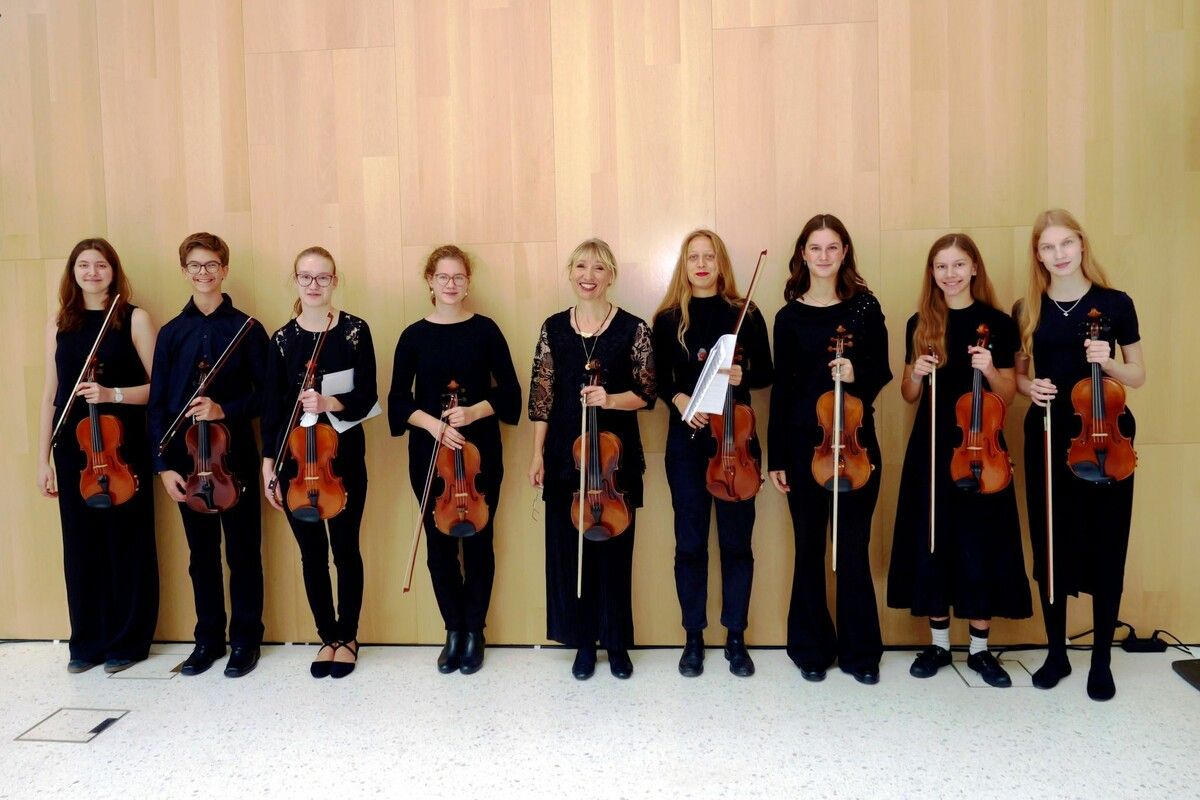 Die acht jungen Violinistinnen und Violinisten bewiesen, dass in ihnen großes Talent schlummert. ⇒HE