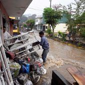 Mehr als 40 Tote und zahlreiche Vermisste nach Unwetter in Mexiko