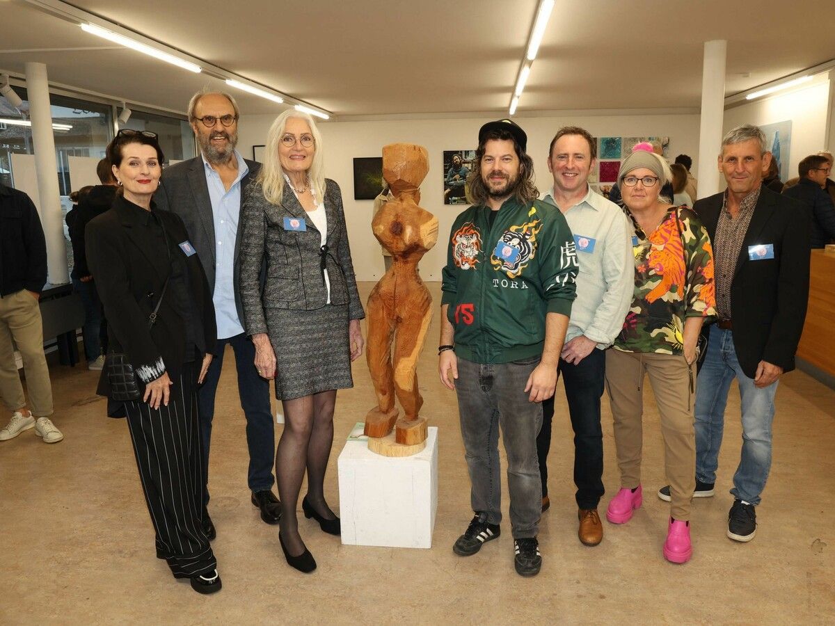 Die Künstler Ulrike Maria Kleber, Hanno Metzler, Gisela Vüllers, Lugh Hastur, Arno Hagspiel, Ilona Grass-Schwärzler und Armin Nussbaumer. ⇒Arno Meusburger