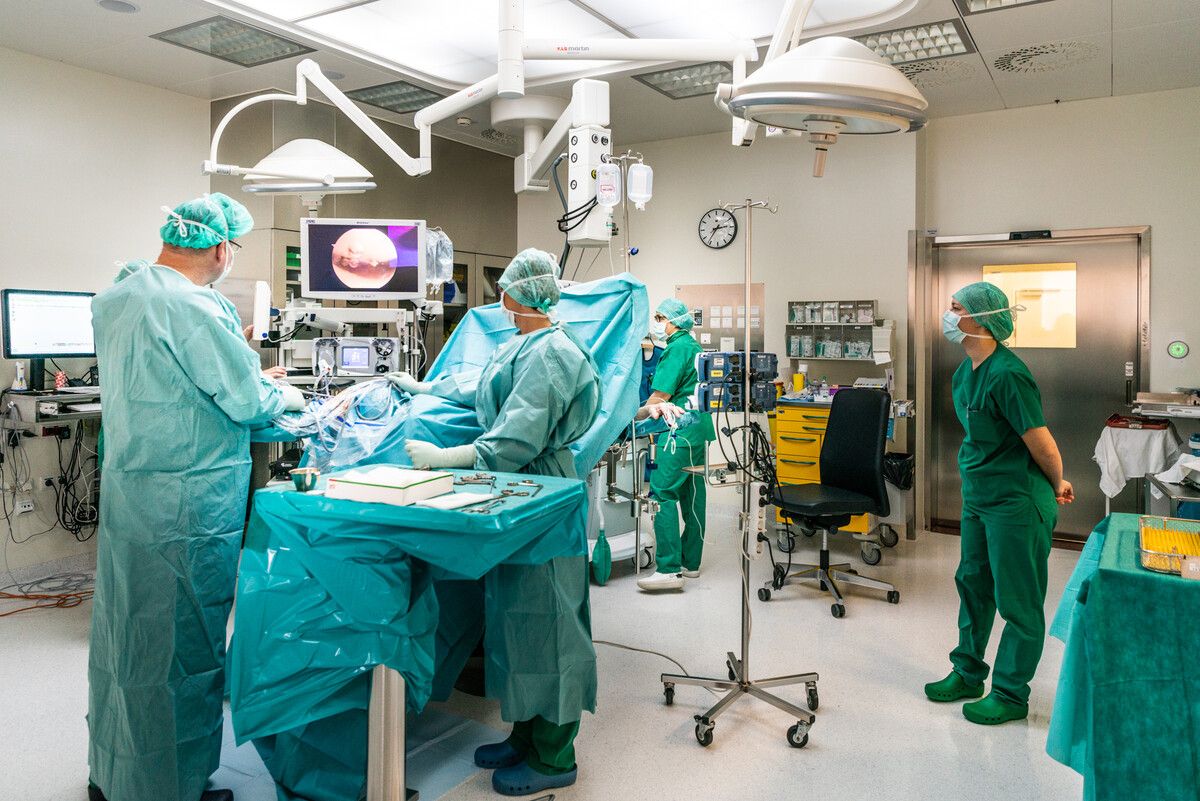 Die Patienten spüren es nicht, doch die Unzufriedenheit beim Krankenhauspersonal wächst.⇒vlkh