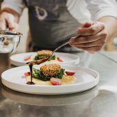 Platz nehmen am „Vorarlberg isst Chef‘s Table x Gustav“