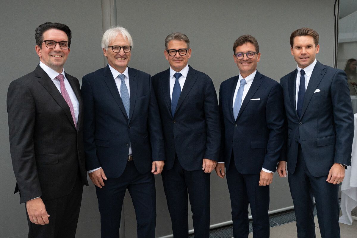 Dr. Tobias Gisinger, Dr. Paul Sutterlüty, Dr. Wilhelm Klagian, Dr. Claus Brändle, Dr. Maximilian Lingenhöle. ⇒Serra/Veranstalter