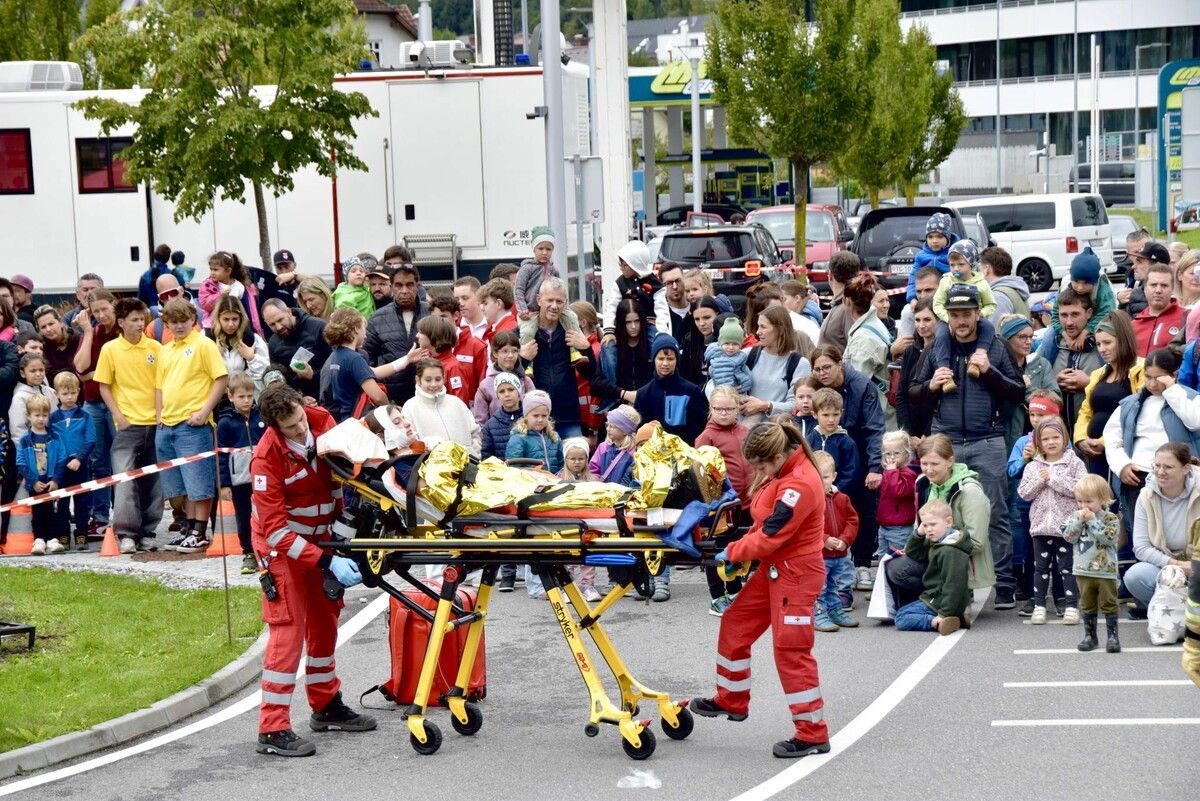 Eine Einsatzübung wurde beim Zimbapark in Bürs abgehalten.⇒sco (2)