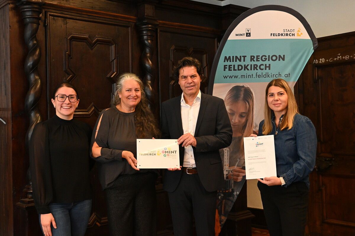 Feldkirch gehört zu den derzeit 28 Regionen in Österreich, die mit dem Qualitätslabel für ihr MINT-Engagement ausgezeichnet wurden.⇒Stadt Feldkirch