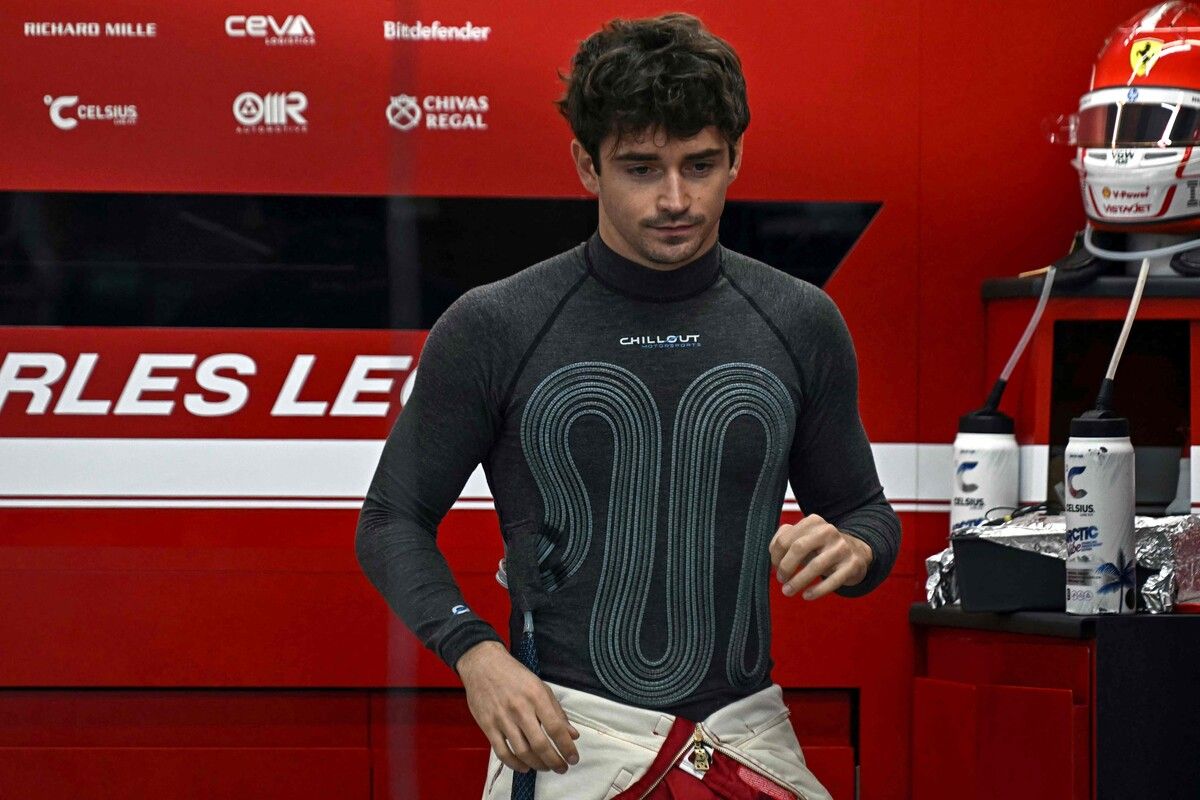 Ferrari-Pilot Charles Leclerc war einer jener Fahrer, die im Singapur-Training die neue Kühlweste eingesetzt haben. ⇒APA