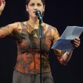Lia Hartl ist österreichische Meisterin im Poetry Slam. »D4