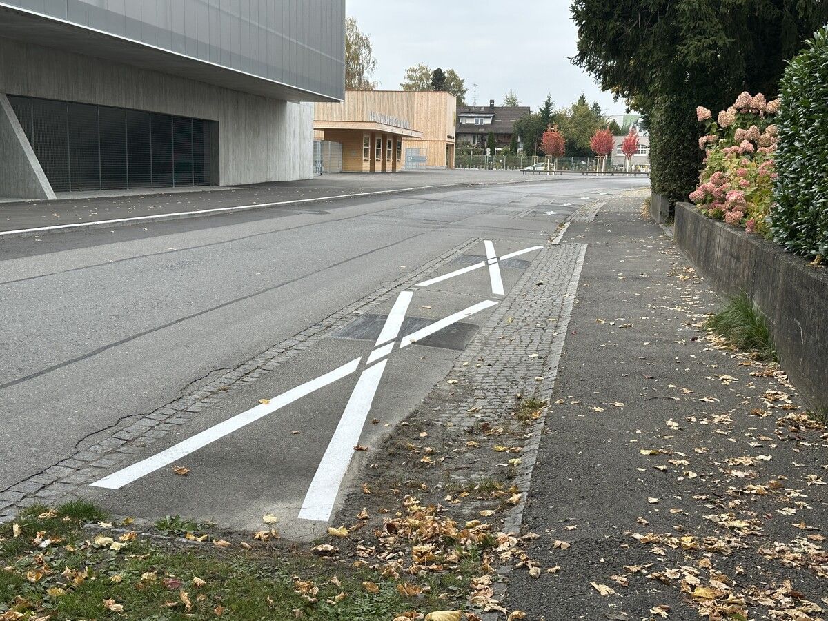 Große „X“ weisen unmissverständlich auf ein Parkverbot.