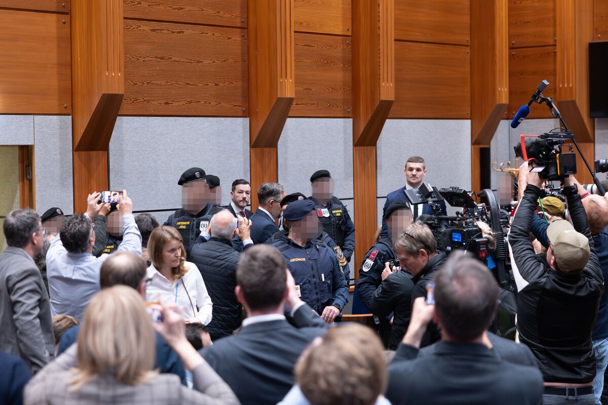 Großes Medieninteresse am ersten Prozesstag gegen René Benko in Innsbruck.⇒ APA/GRODER, gindl