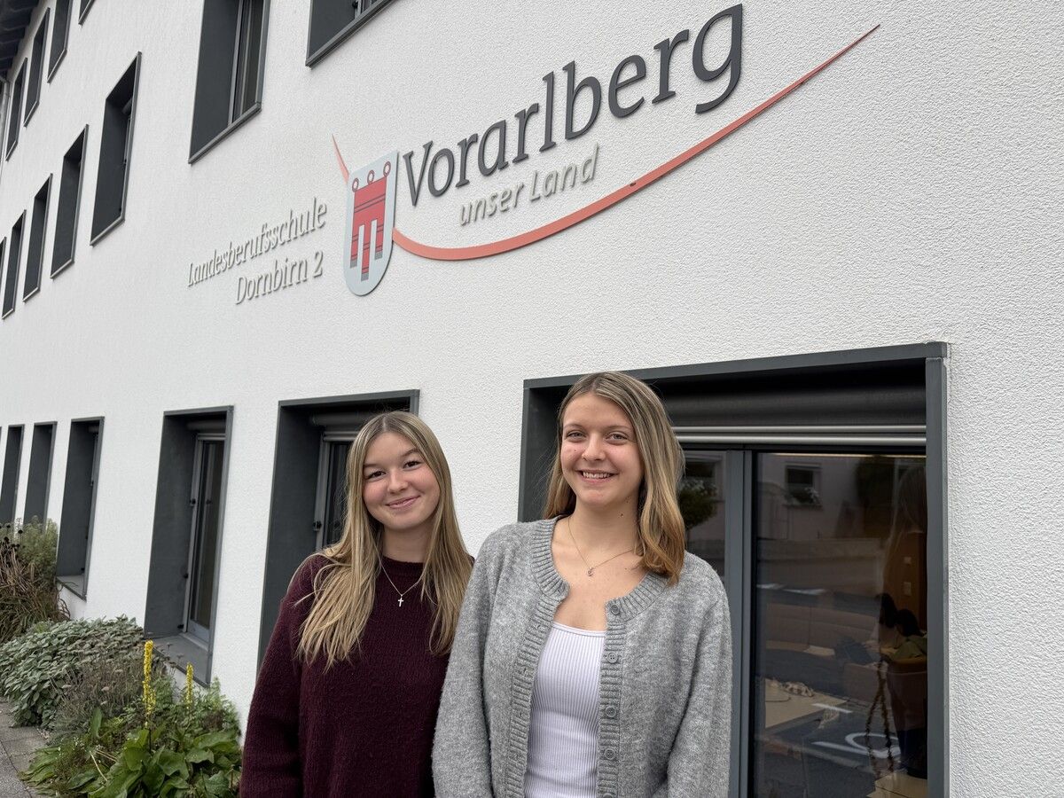 Hanna Hehle und Lena Royan beide in der Ausbildung zur Pharmazeutischen Assistenz trauern den Angeboten der Berufschule nach.