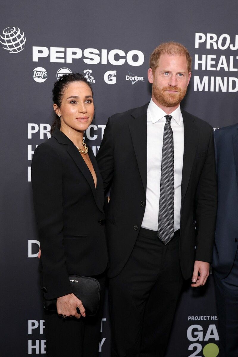 Herzogin Meghan setzt beim Empfang auf Nähe und Natürlichkeit, immer mit einem Lächeln.⇒AFP