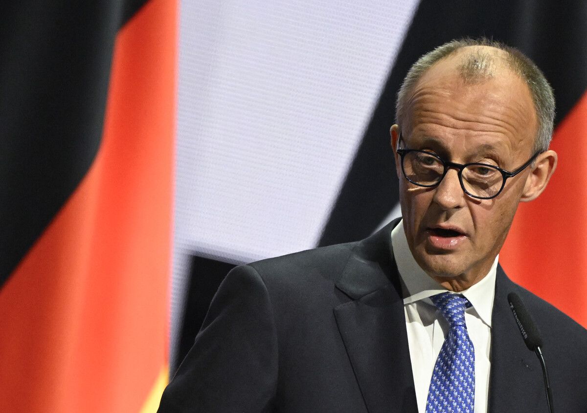 Kanzler Friedrich Merz rief in Saarbrücken zu Reformen und einem „neuen Aufbruch“ auf. ⇒dpa
