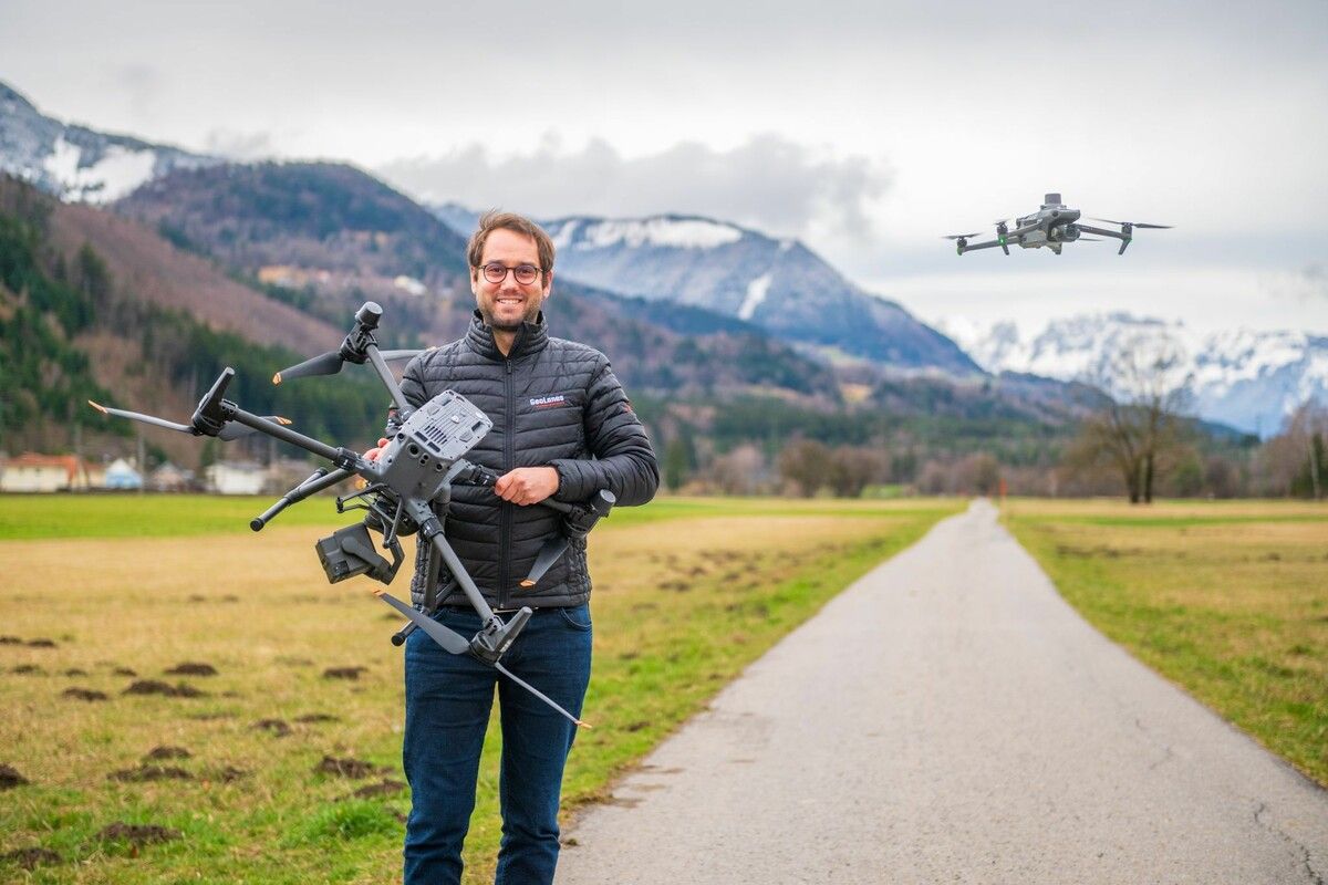 „Manche Modelle tragen schon heute bis zu 40 Kilo, zum Beispiel für Berghütten“, erklärt Experte Maximilian Rusch. ⇒VN/Rhomberg