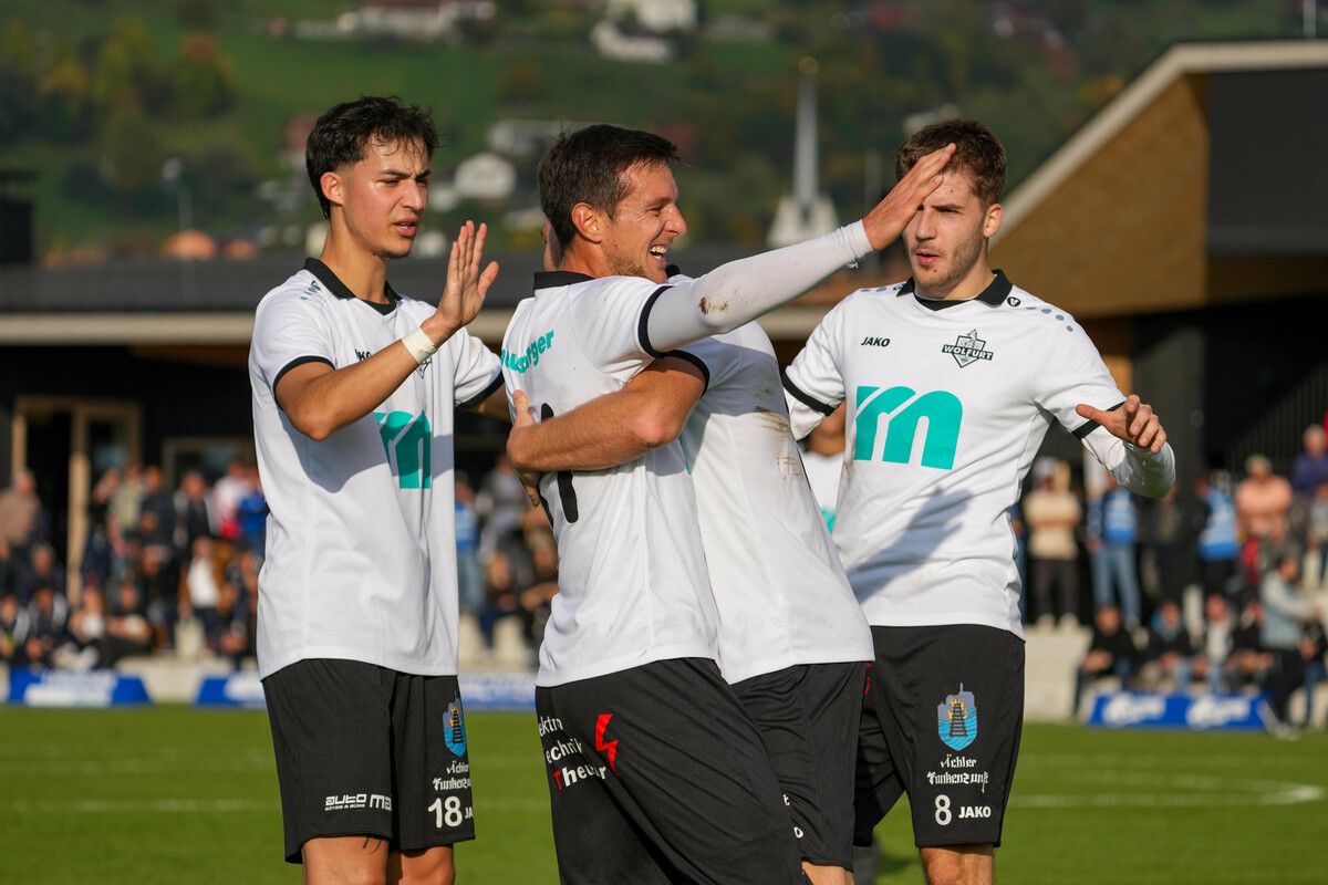 Manuel Sutter kürte sich mit seinen beiden Treffern zum Matchwinner für den FC Wolfurt beim 2:1-Auswärtssieg gegen den SC Röthis. ⇒stiplovsek