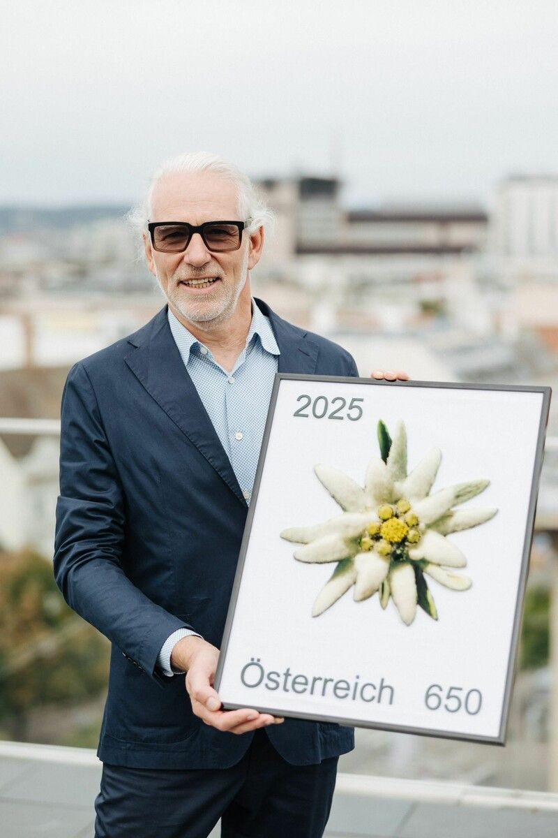 Markus Hämmerle ist stolz auf die Weltneuheit aus seinem Hause. ⇒Postag