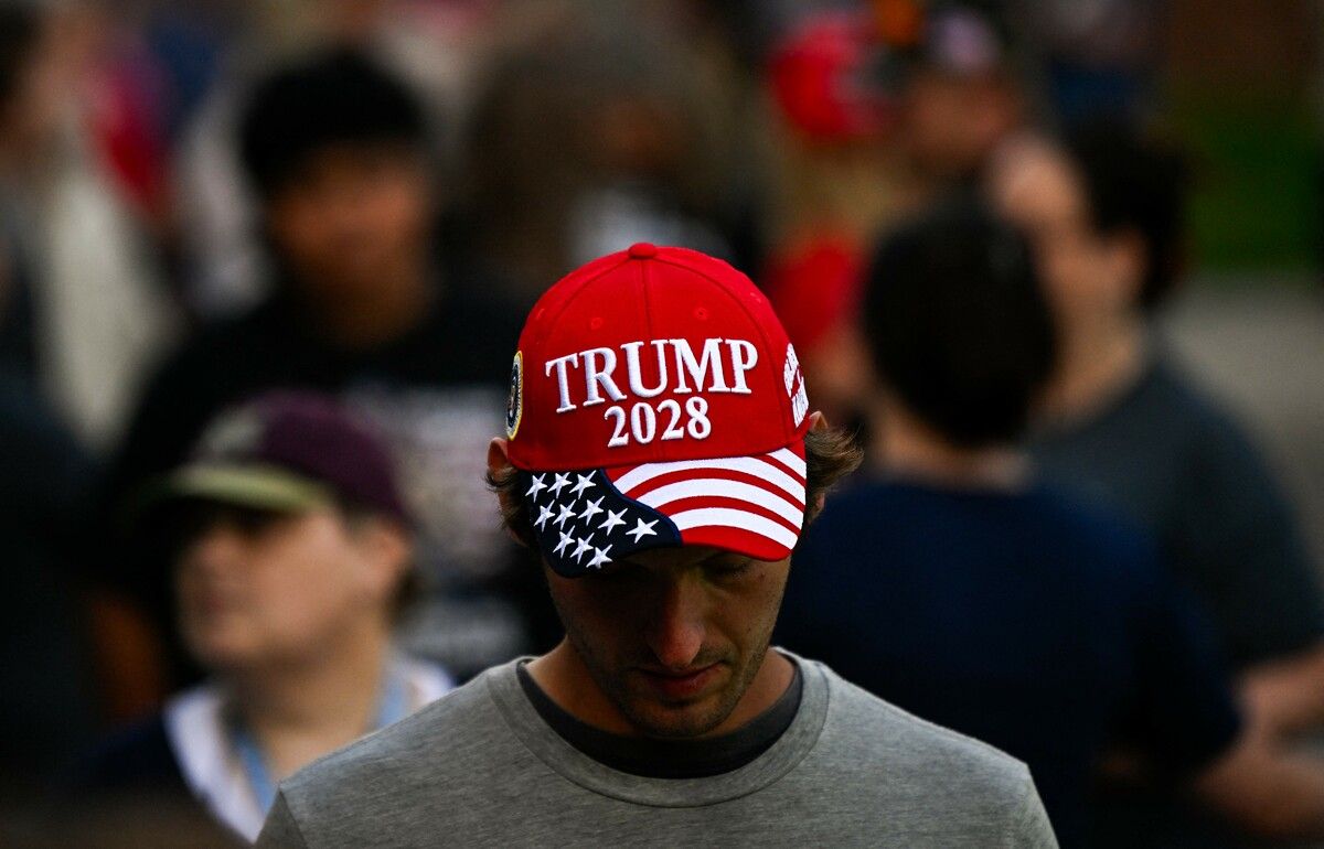 Nach dem 22. Zusatz der US-Verfassung darf niemand öfter als zweimal zum US-Präsidenten gewählt werden. Gilt das auch für Trump?⇒AFP