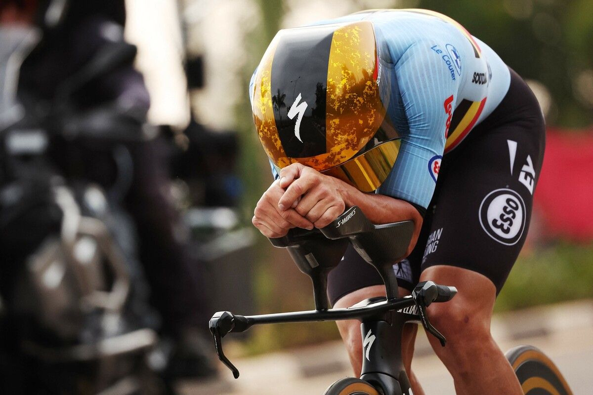 Nach Olympia und WM hält der belgische Radstar Remco Evenepoel nun alle drei Titel in den wichtigsten Zeitfahrwettbewerben.⇒APA