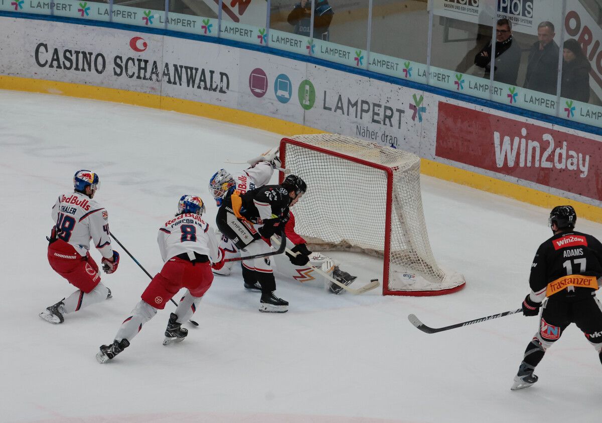Oskar Maier erzielte einen Treffer und legte den Grundstein für den Erfolg gegen den amtierenden Meister aus Salzburg.⇒Hartinger