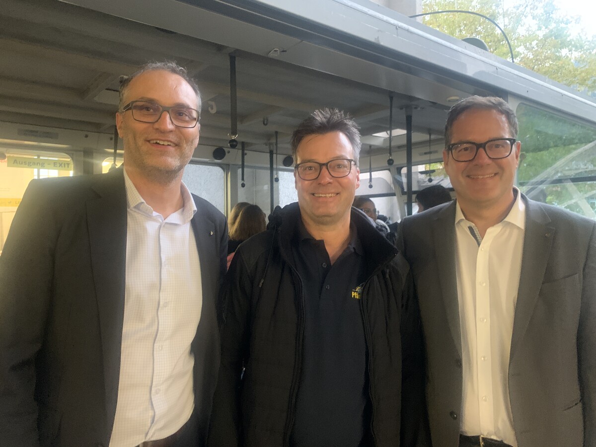 Pfänderbahn-Betriebsleiter Bertold Martan (Mitte) mit den Gastgebern des Sponsorenabends, den Sparkasse-Vorständen Johannes Hämmerle (links) und Martin Jäger.