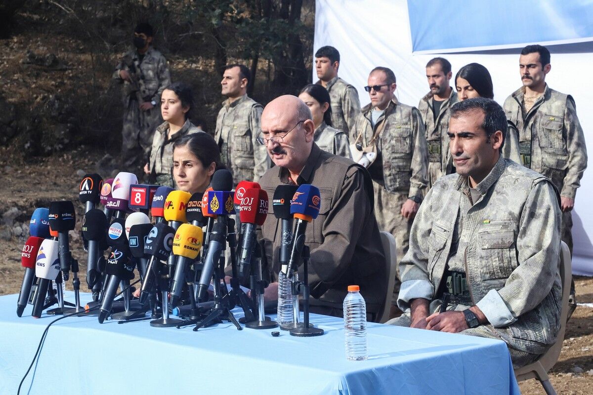 PKK-Vorsitzender Sabri Ok verkündet den Rückzug der PKK-Kämpfer.⇒AFP