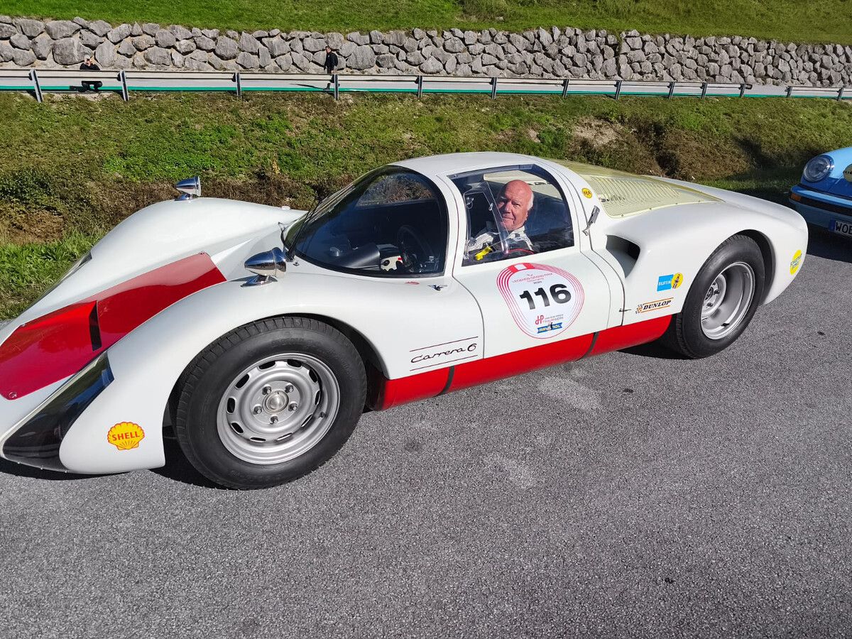 Rudi Lins steuert beim ersten Legends Grand Prix auf dem Salzburgring einen Porsche 906 Carrera 6.⇒GK
