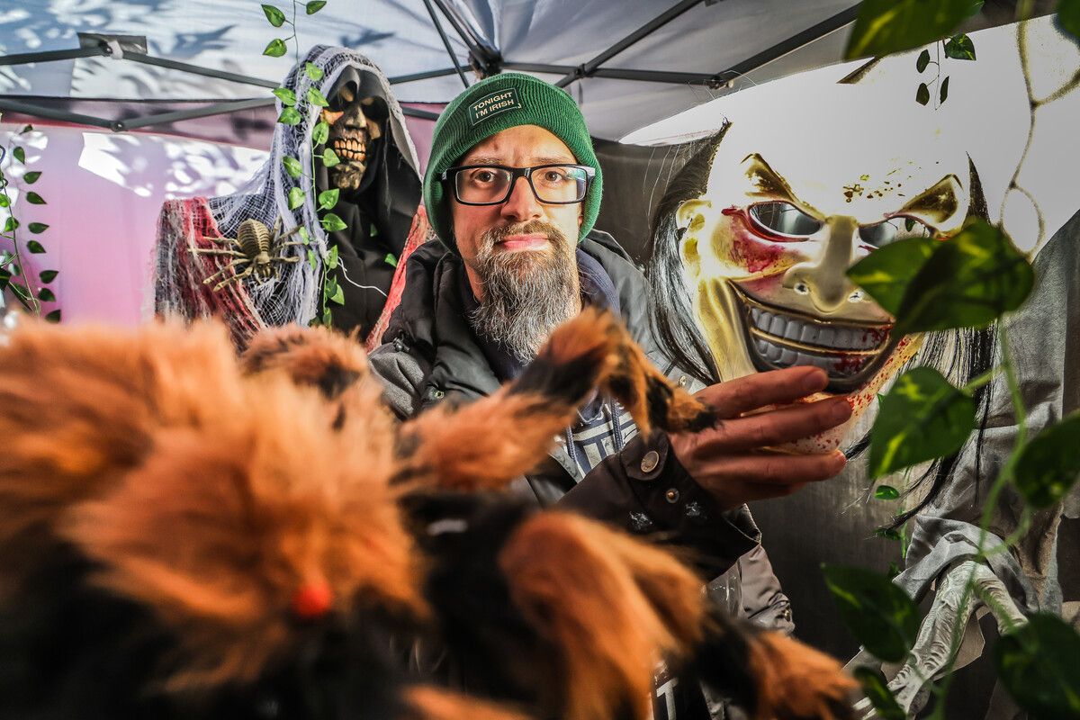 Thomas Reiners Traum ist es, eines Tages ein echtes Haus als Horrorhaus zu gestalten. ⇒VN/Steurer (5)