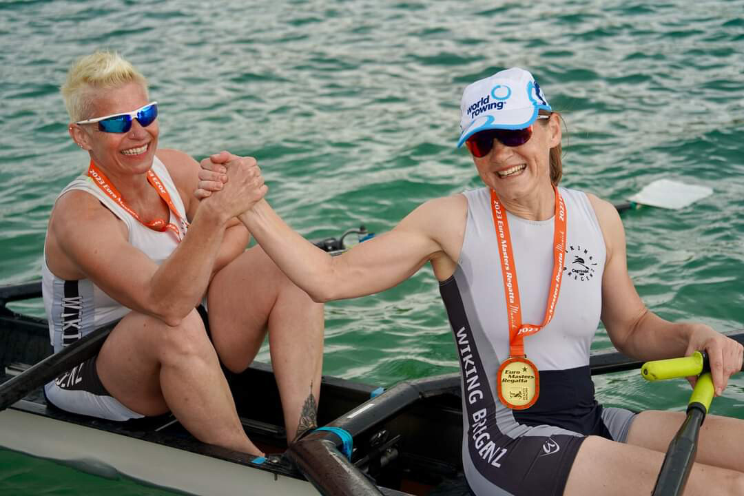 Ute Simma (l.) und Bettina Sieß waren die klare Nummer eins im Masters-Doppel­zweier der Frauen.⇒Privat