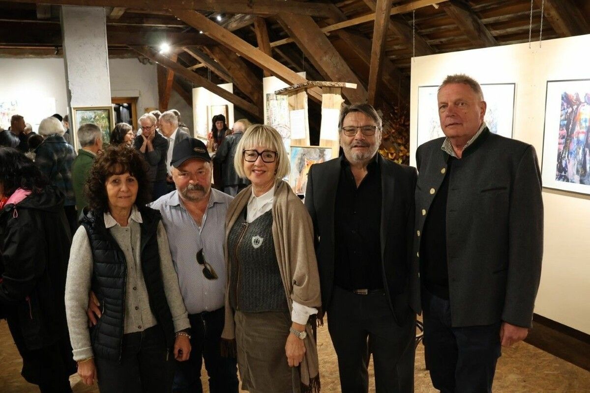 V.l.: Karin Keckeis, Adam Keckeis, Gabi Fleisch, Vbgm. Erich Gisinger und Jörg Gerstendörfer.⇒JOHANNES TSCHOHL