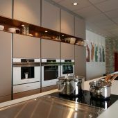 olina-Küchenstudios schlittern in Pleite