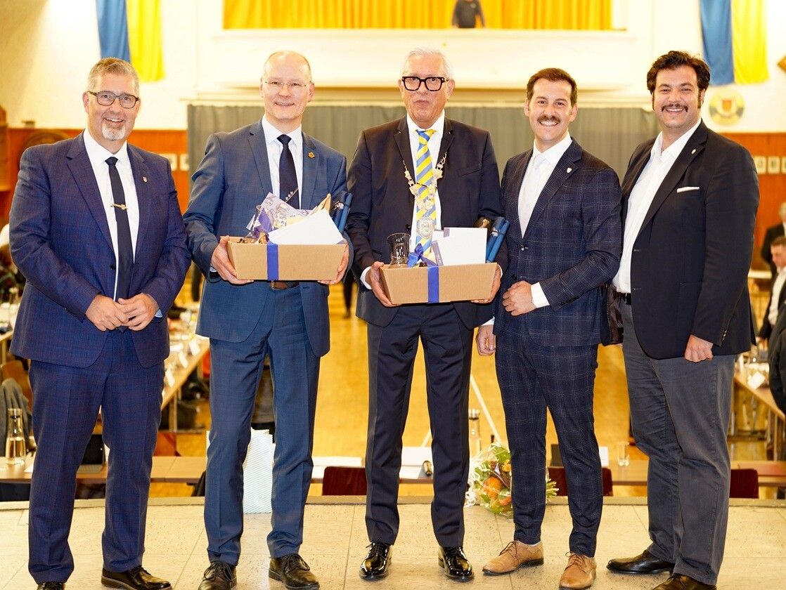 Alexander Brodführer (Bürgermeister von Schleusingen), Altbürgermeister und neuer Bürgermeister von Plettenberg Ulrich Schulte und Ralf Beßler, Bürgermeister Simon Tschann und Stadtrat Cenk Dogan (v. l. n. r.)